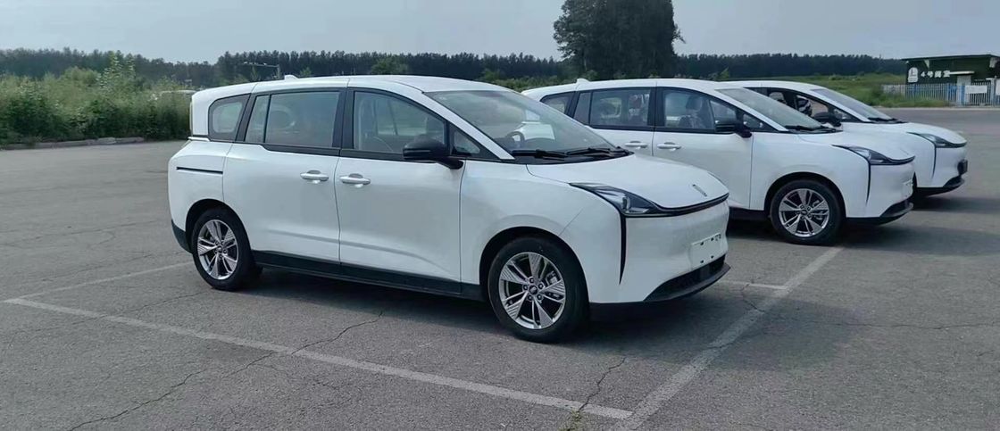 2023 voiture FAW Pentium Nat Blanc couleur électrique pure à grande vitesse 5 places